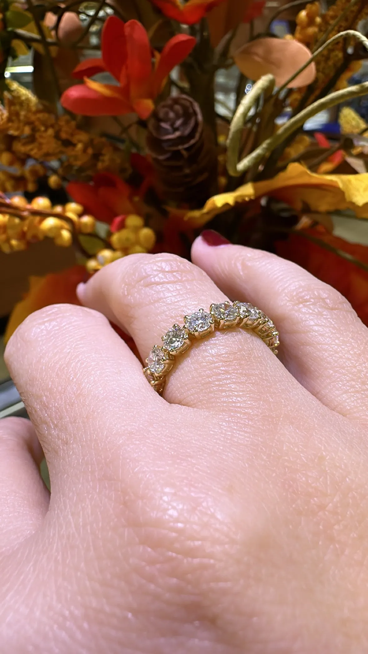 2.80ct tw Round-cut Eternity Diamond Band Ring