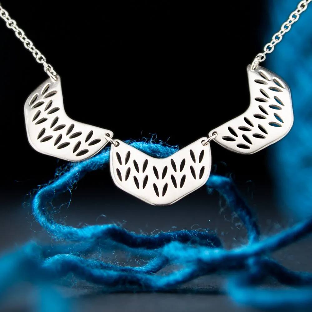 Chevron Stockinette Collar Necklace