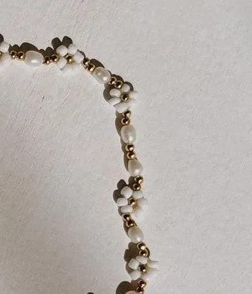 Freshwater Pearl and Flower Beaded Bracelet