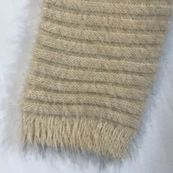 Hem &amp; Thread Womens Eyelash Cardigan Size M Belted Soft Fuzzy Cream Open Sweater