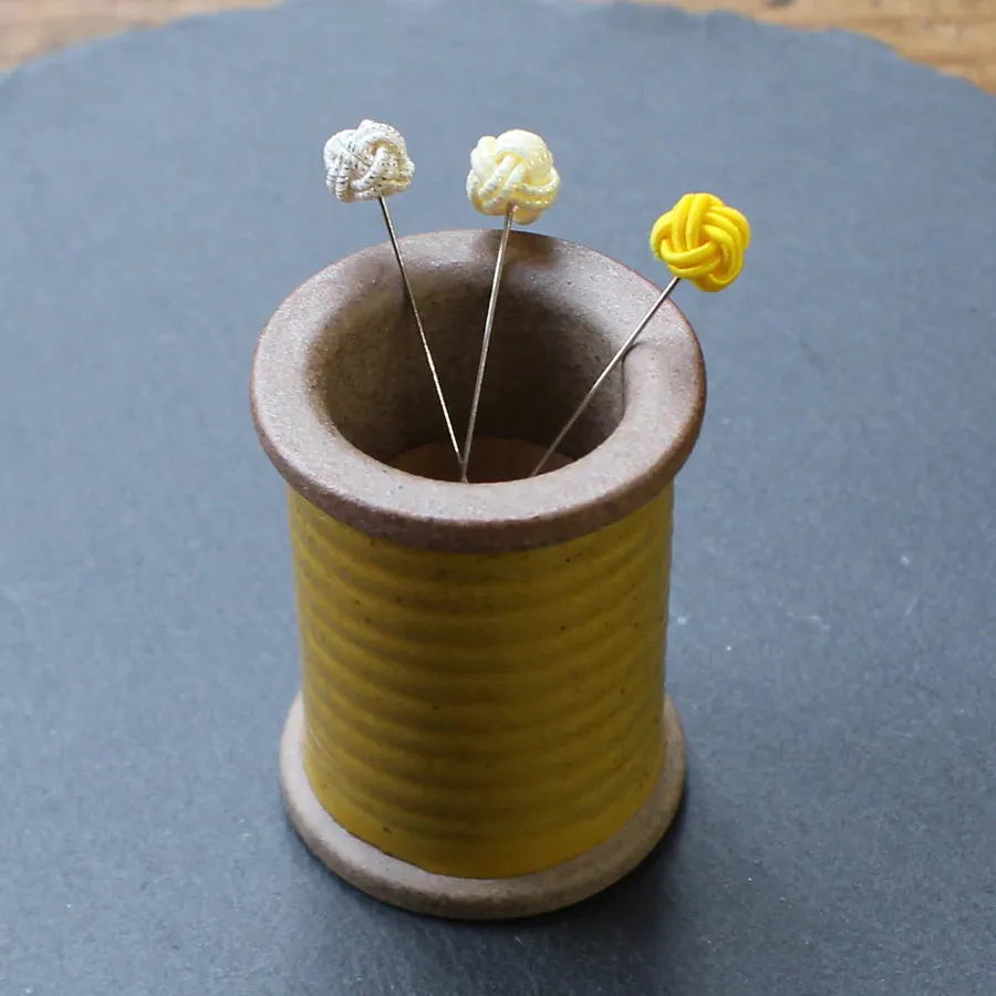 Iida Mizuhiki Sewing Pins, Yellow