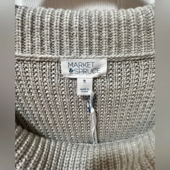 NWT Market &amp; Spruce Cozy Gray Knit Sweater with thumbholes! Size XL