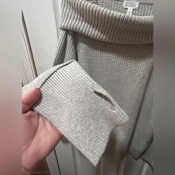 NWT Market &amp; Spruce Cozy Gray Knit Sweater with thumbholes! Size XL
