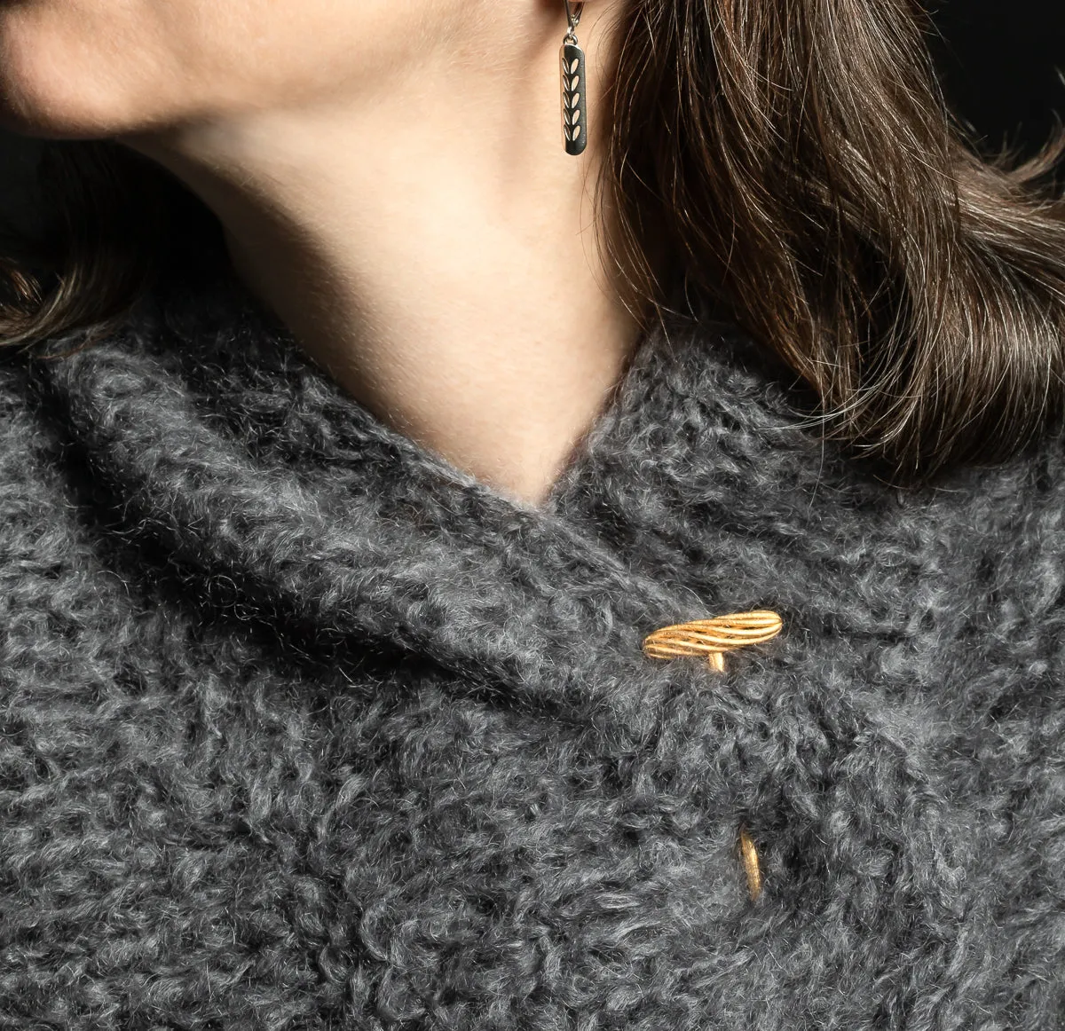 Porterness Studio Steel Twist Shawl Pin In Gold