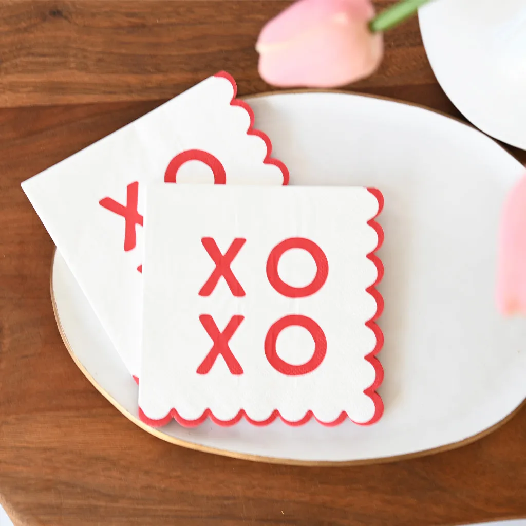 XOXO Scalloped Beverage Napkins