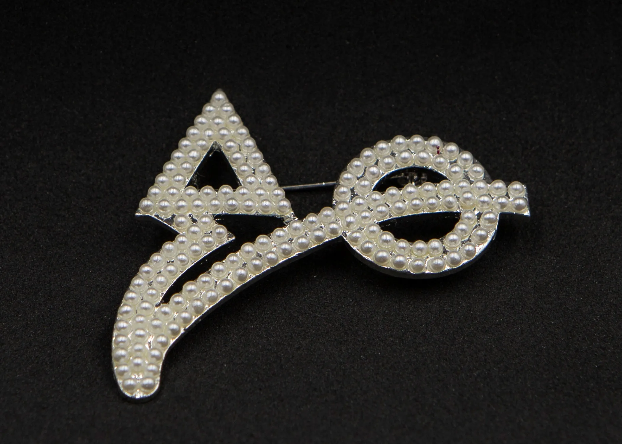 Zig Zag, Greek Letters