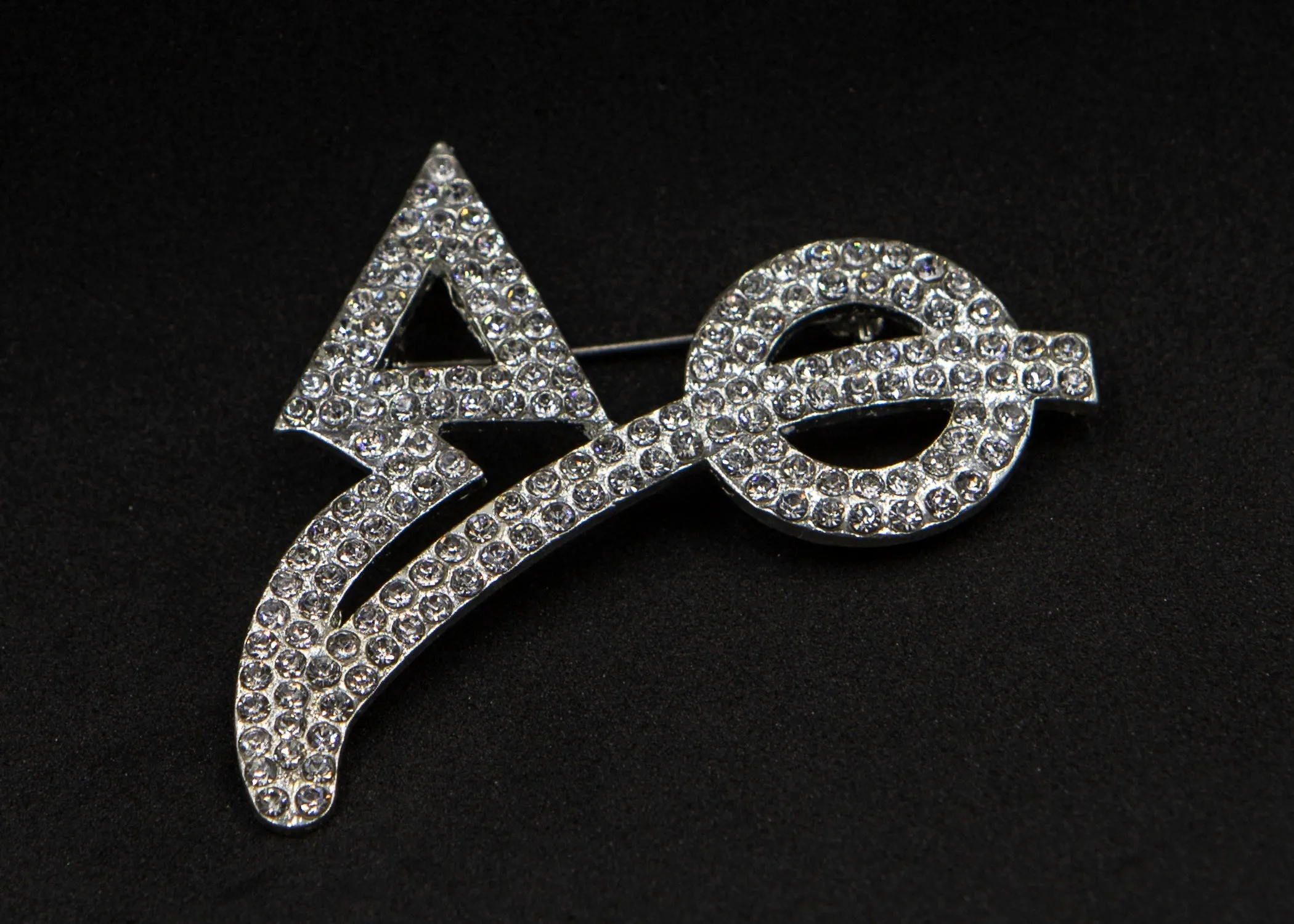 Zig Zag, Greek Letters